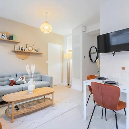 Renovated 1 Bedroom *