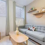 Renovated 1 Bedroom Apartment *