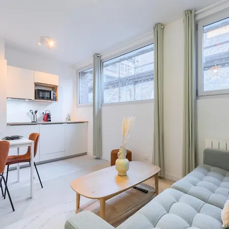 Renovated 1 Bedroom *